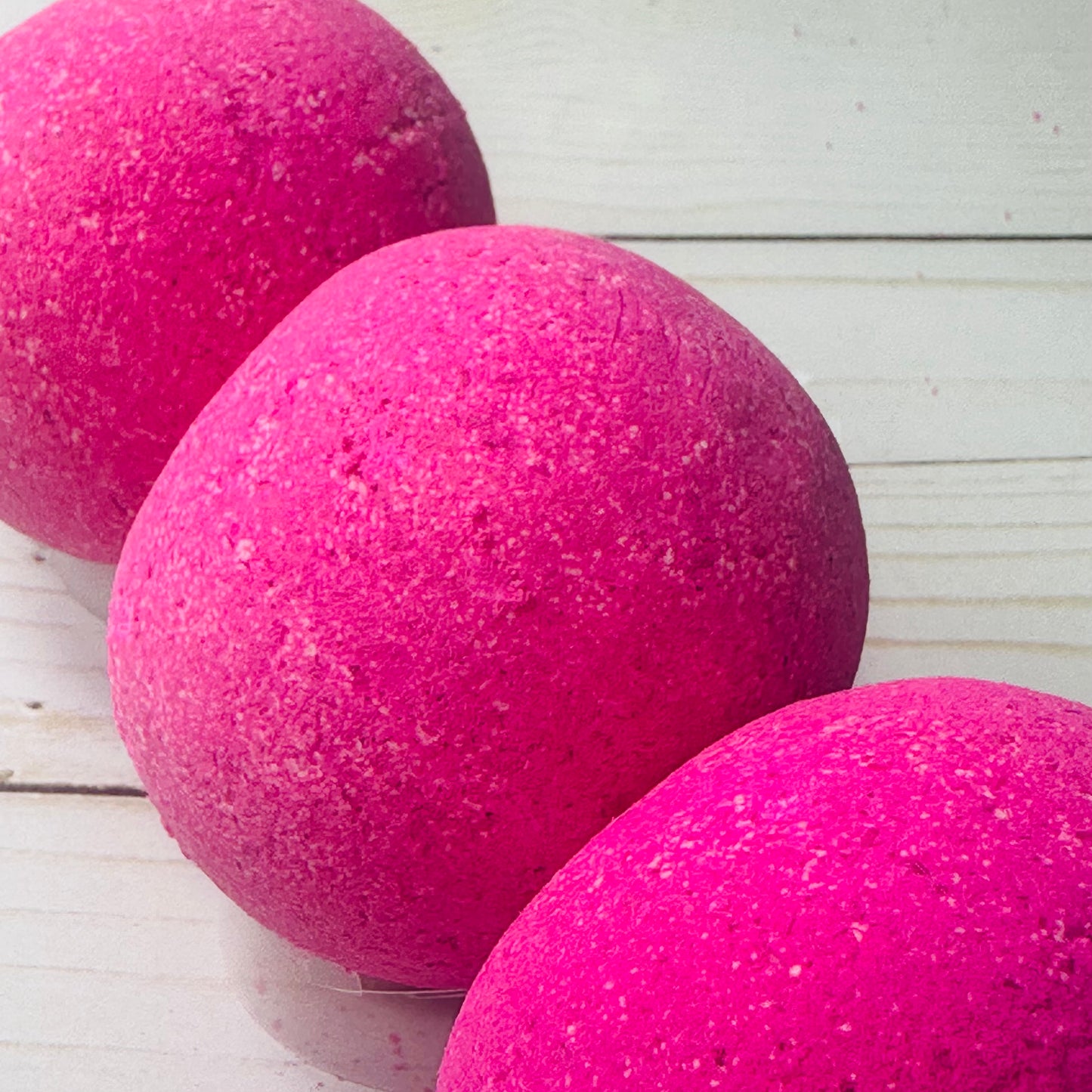 Honeysuckle Jasmine Bath Bomb