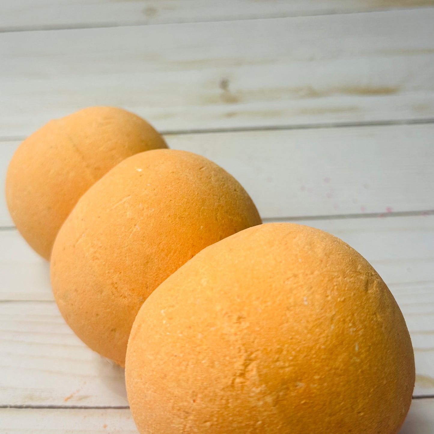 Peach Sorbet Bath Bomb – Juicy Summer Spa Escape