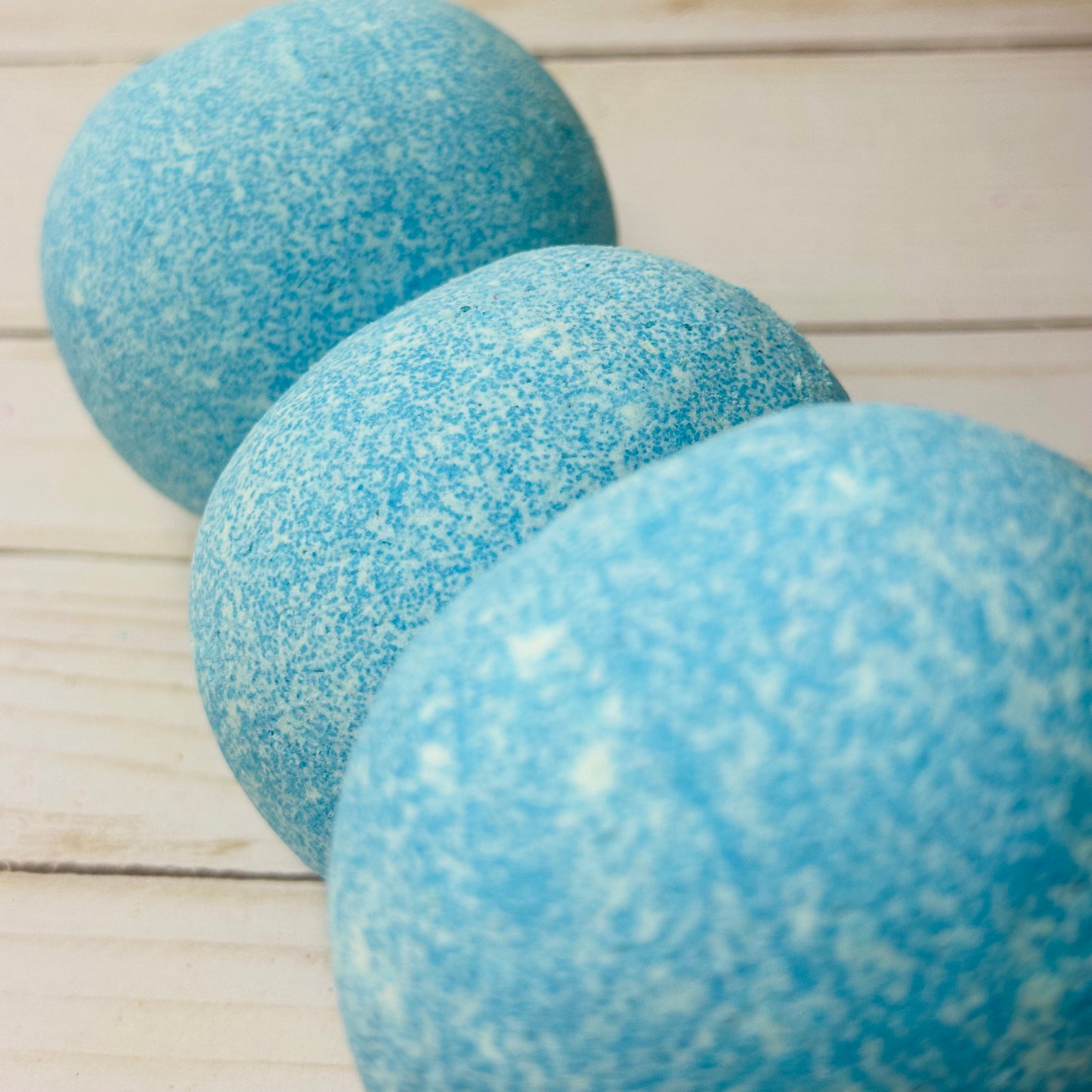 Ocean Breeze Bath Bomb – Coastal Calm in Every Soak