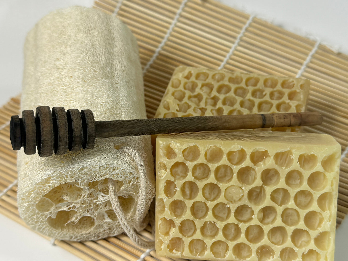 Honey Bee Soap – Sweet, Floral, and Skin-Loving