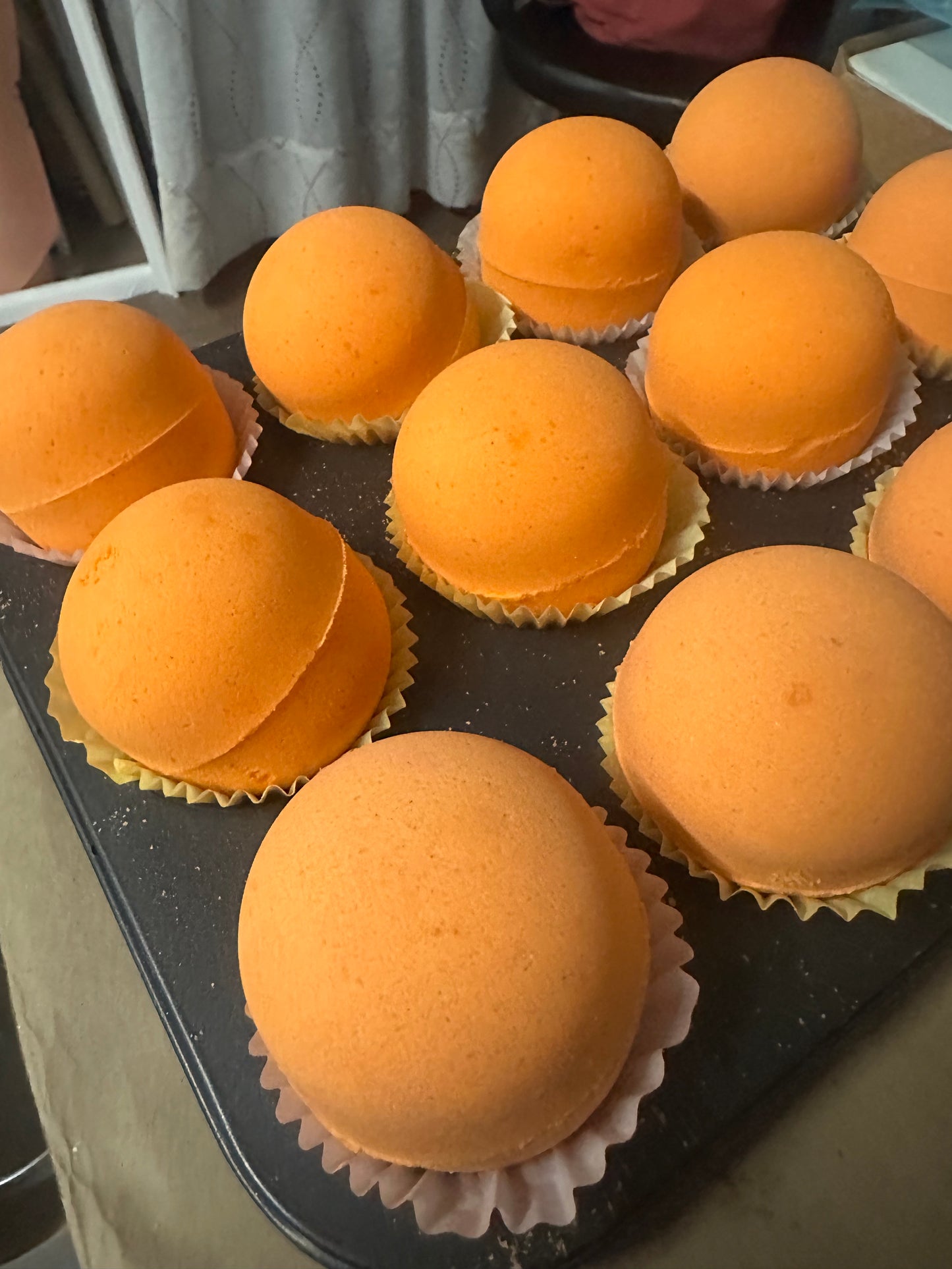 Peach Sorbet Bath Bomb – Juicy Summer Spa Escape