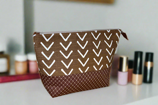 Mocha Wafer Cosmetic Bag – Two-Tone Canvas with Newspaper Print Lining
